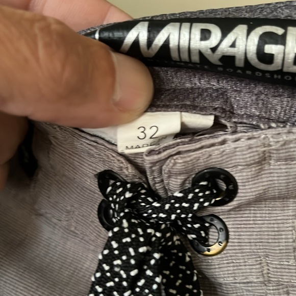 Rip curl mirage board shorts - Picture 2 of 4